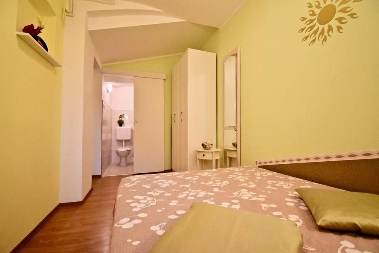 Holiday Apartments Medulin Buitenkant foto